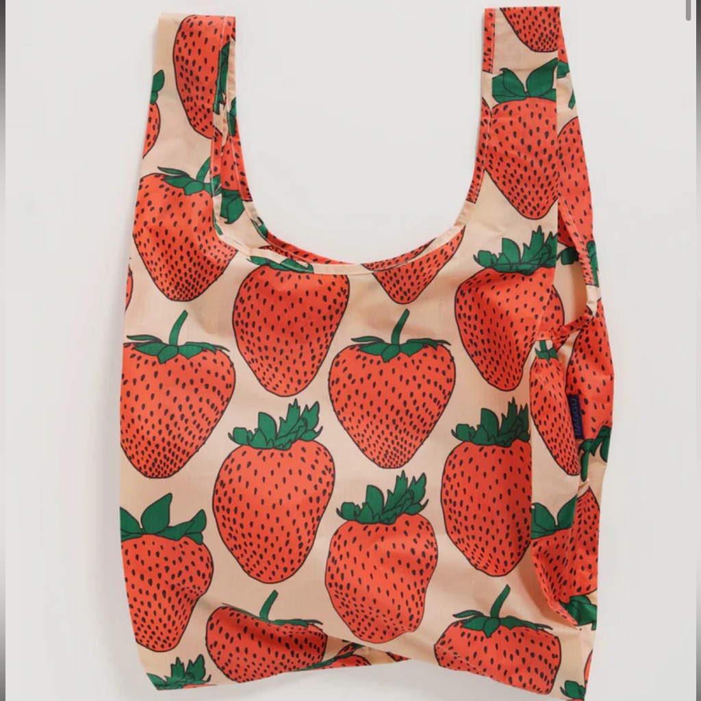 Nwt Brand New Baggu Strawberry Standard Size Tote Nwt Brand New Baggu Strawberry Standard Size Tote